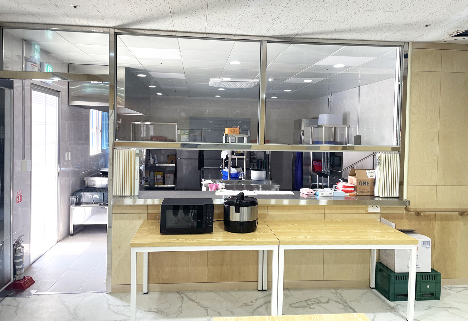 화성마더링요양원 1층 식당이미지