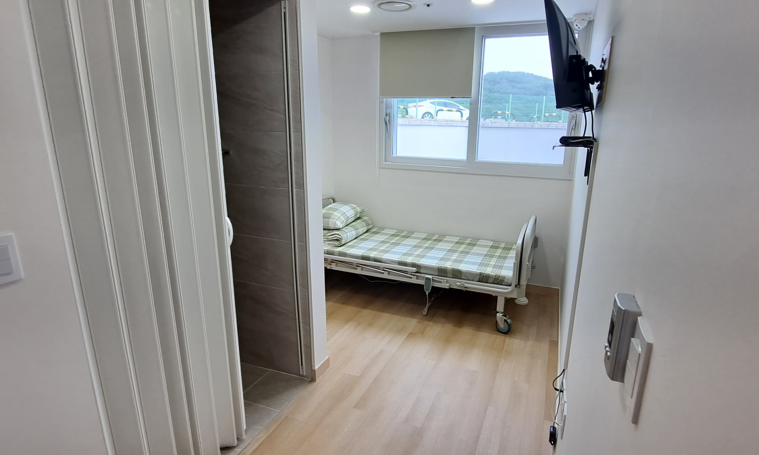 화성마더링요양원1인실침대