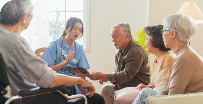 요양원에서 프로그램을 진행하는 이미지